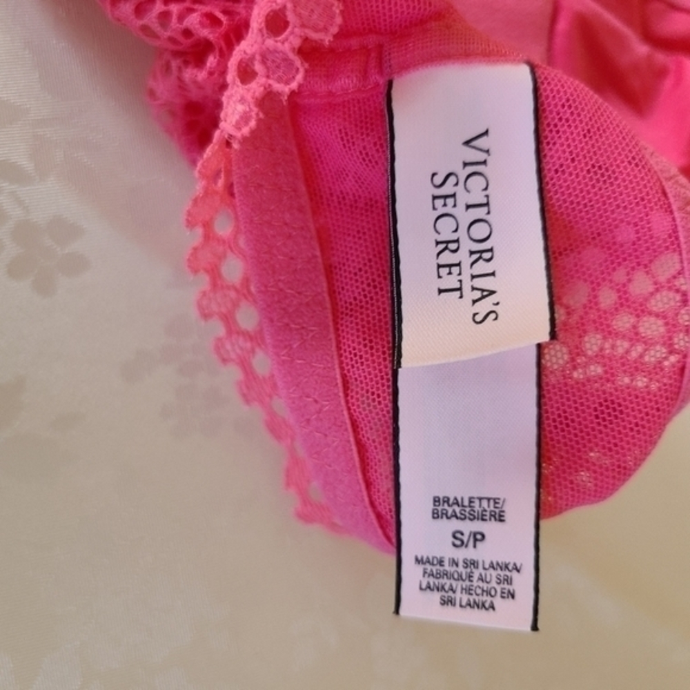 Victoria's Secret Bundle Of Two Coral And‎ Black Bralette - Picture 9 of 9